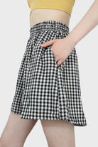 Black gingham checked loose fit shorts_5