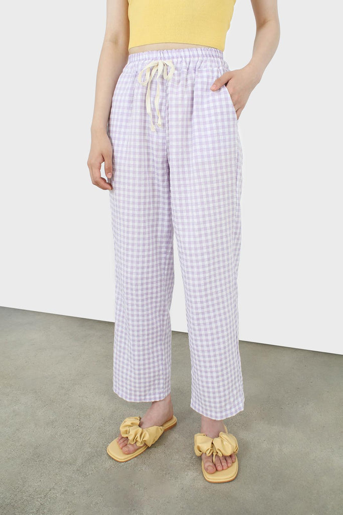 Lilac wrinkle gingham loose fit trousers_1