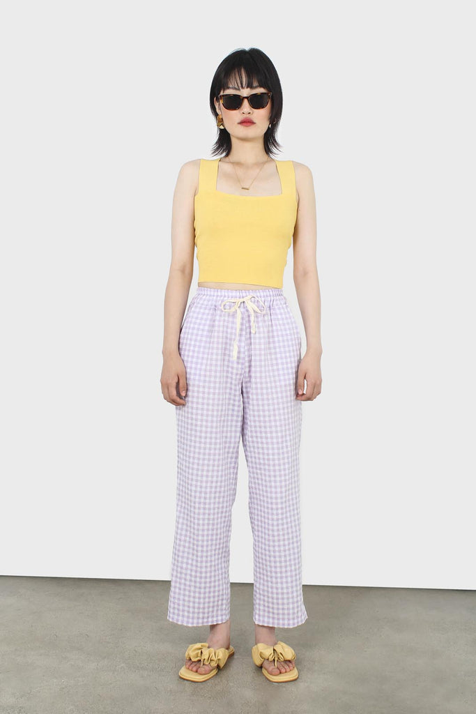 Lilac wrinkle gingham loose fit trousers_5