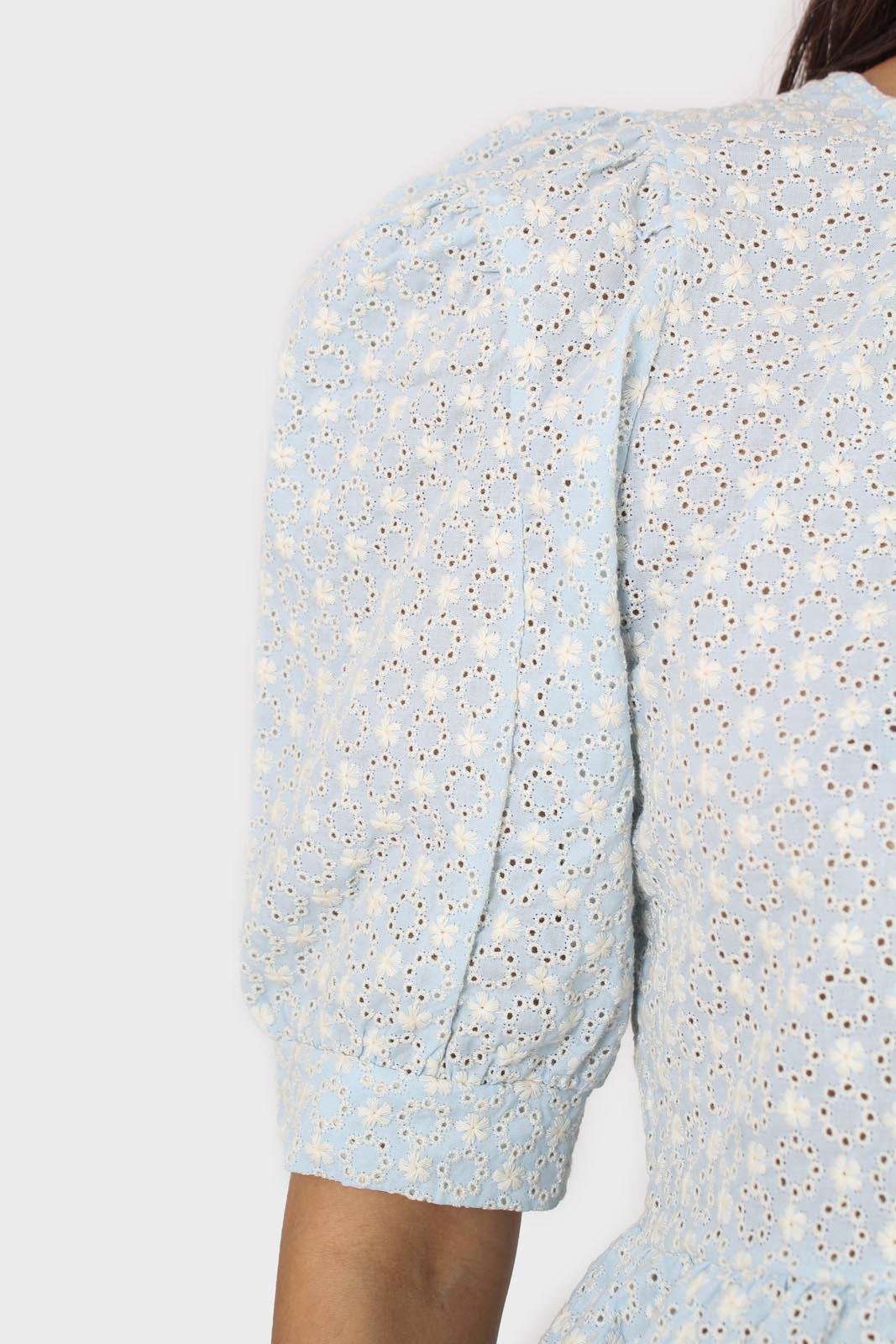 Pale blue eyelet puff sleeved open back blouse_4