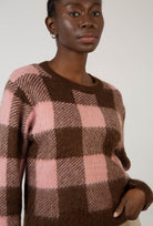 Pale pink and brown block plaid jumper_8