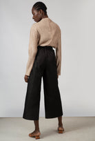 Washed black belted wide leg trousers_6