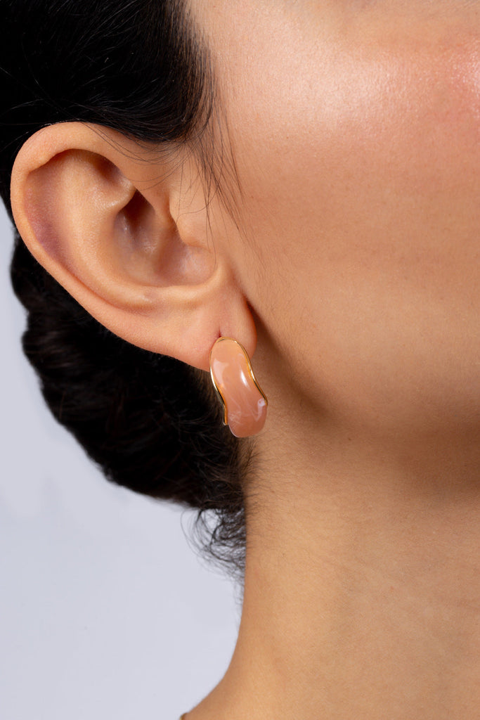 Pale pink swirl and gold hoop earrings_2