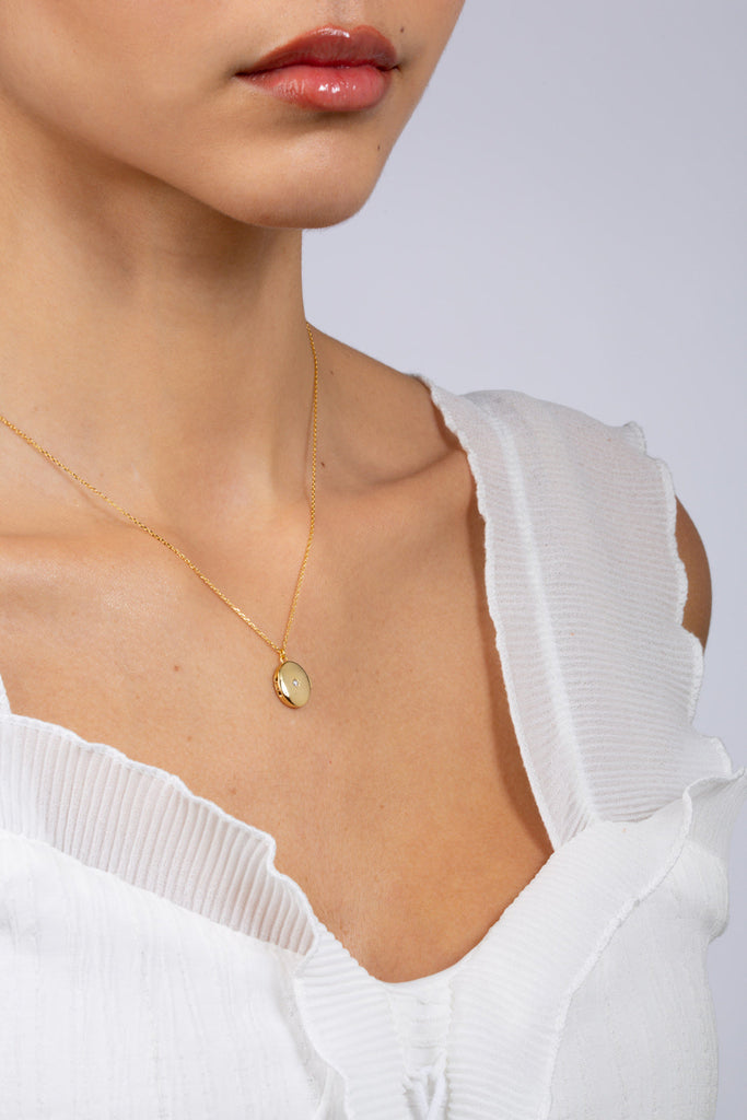 Gold pendant necklace - diamante locket_2