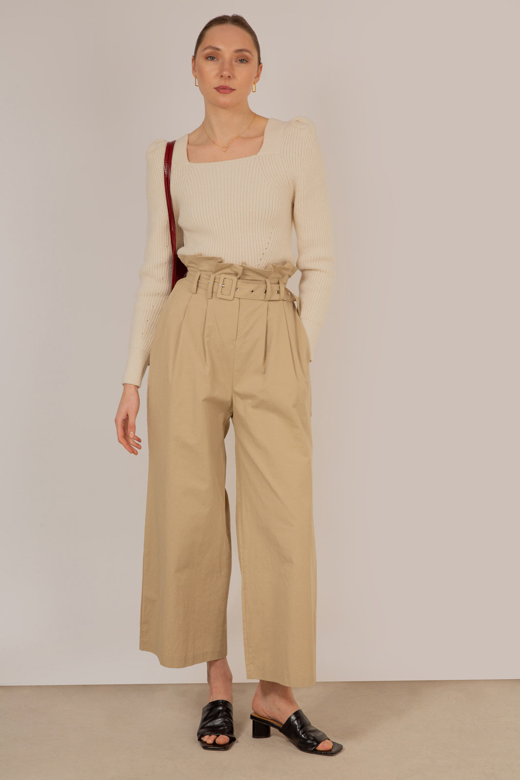 Beige high waist belted trousers_3