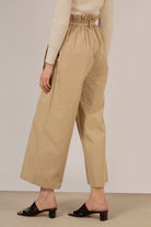 Beige high waist belted trousers_6