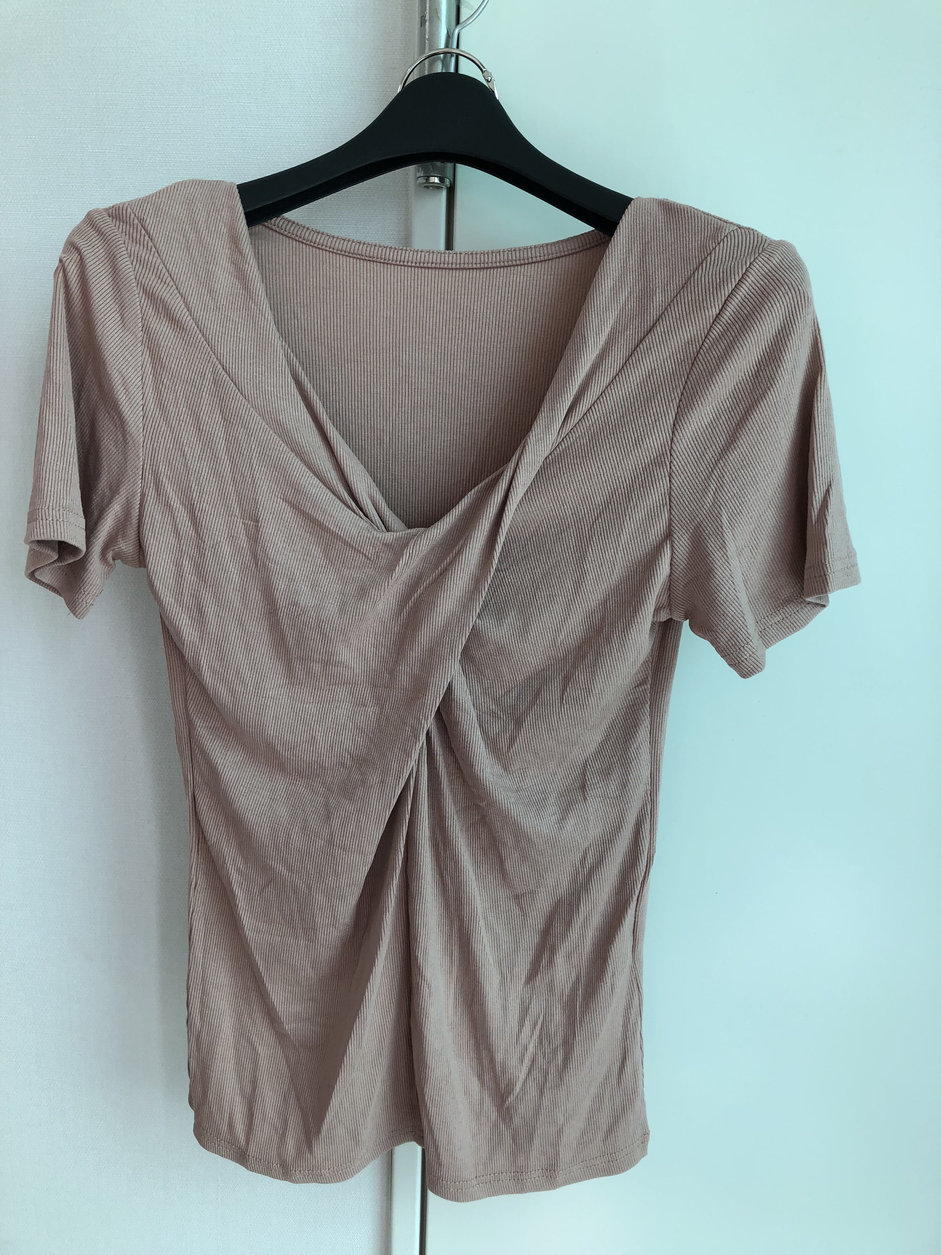 Pale pink twist front tee_1
