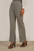 Black ruched waist houndstooth trousers_6