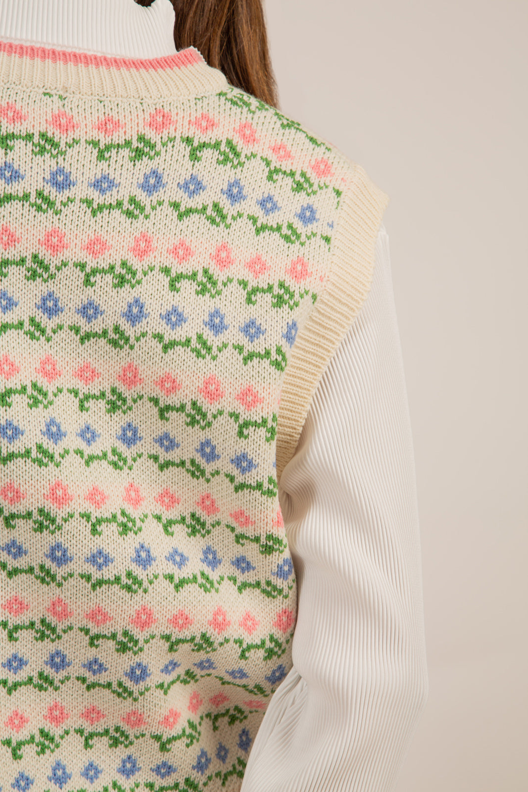 Pink and green tiny intarsia flower sweater vest