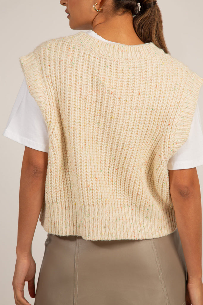 Oatmeal flecked ribbed sweater vest_8