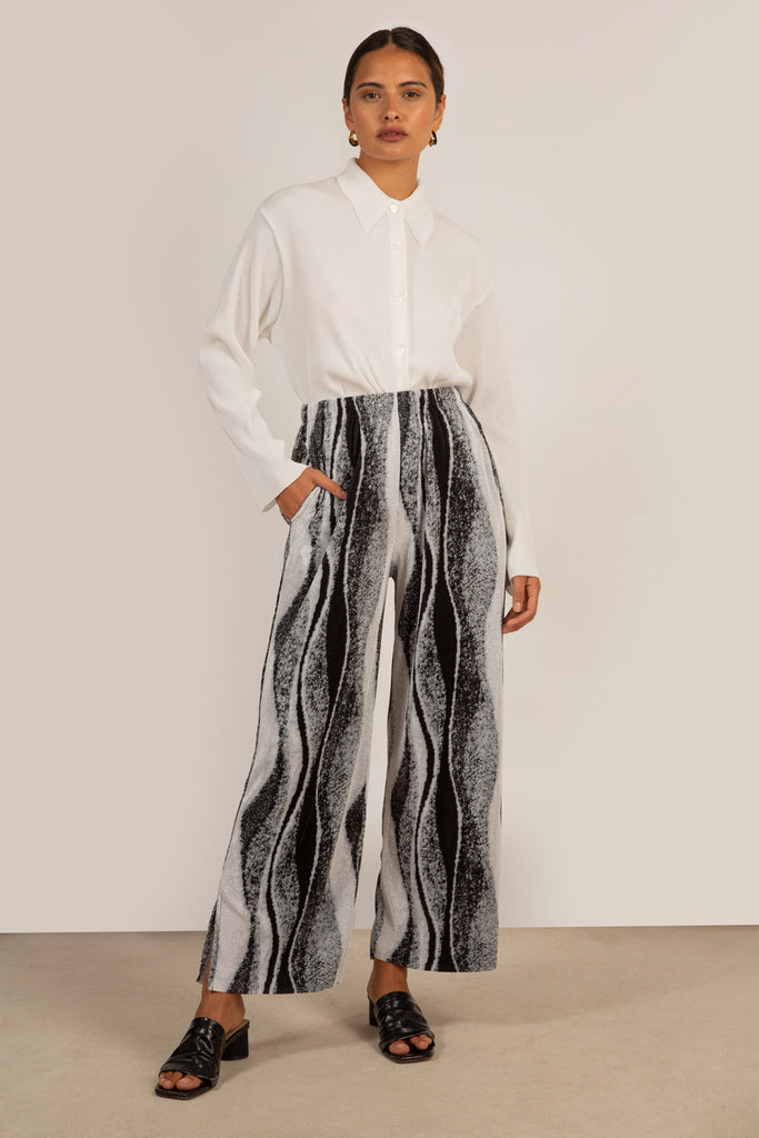 Grey and black abstract print trousers_5