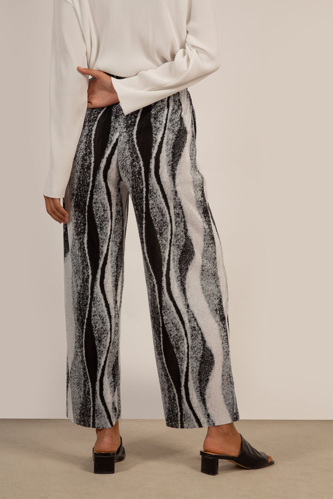 Grey and black abstract print trousers_4