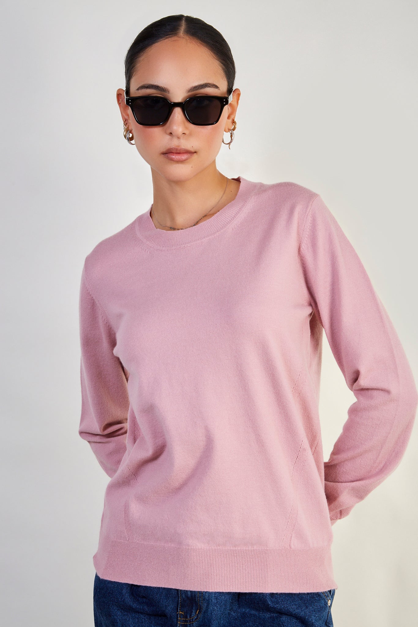 Baby pink cashmere blend crew neck jumper