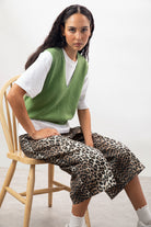 Beige bold leopard print culottes_5