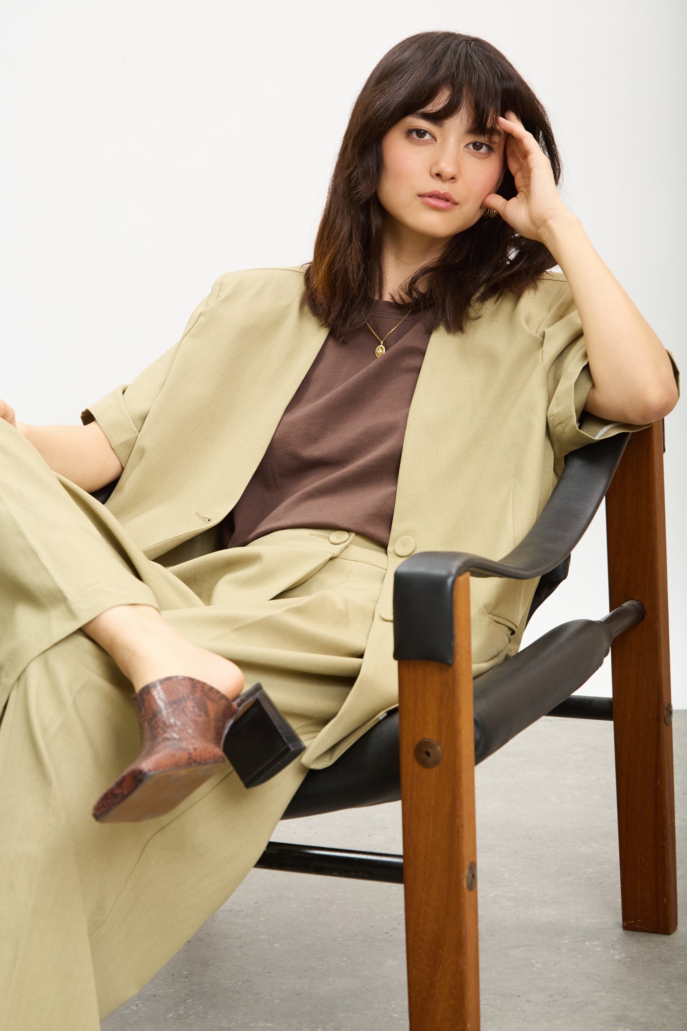 Beige boxy short sleeved jacket_6