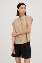Beige gathered shoulder short sleeved shirt_1