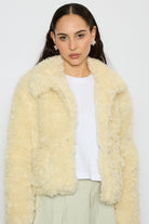 Beige thick faux fur collared jacket_2