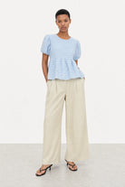 Beige single pleat straight leg trousers_4