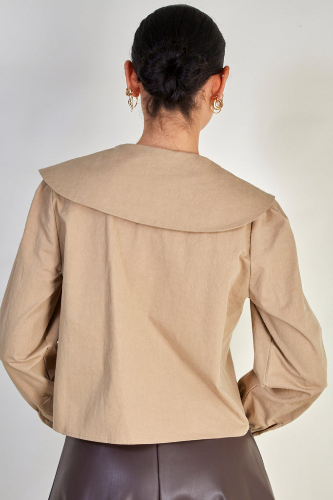 Beige pointed giant collar shirt_3