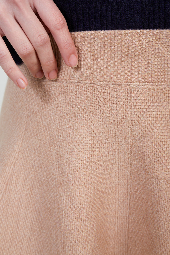 Beige shaped knit mini skirt_3