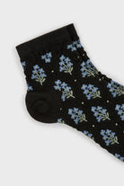 Black and blue floral bouquet socks_2