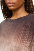 Black and grey bold ombre ribbed tee_3