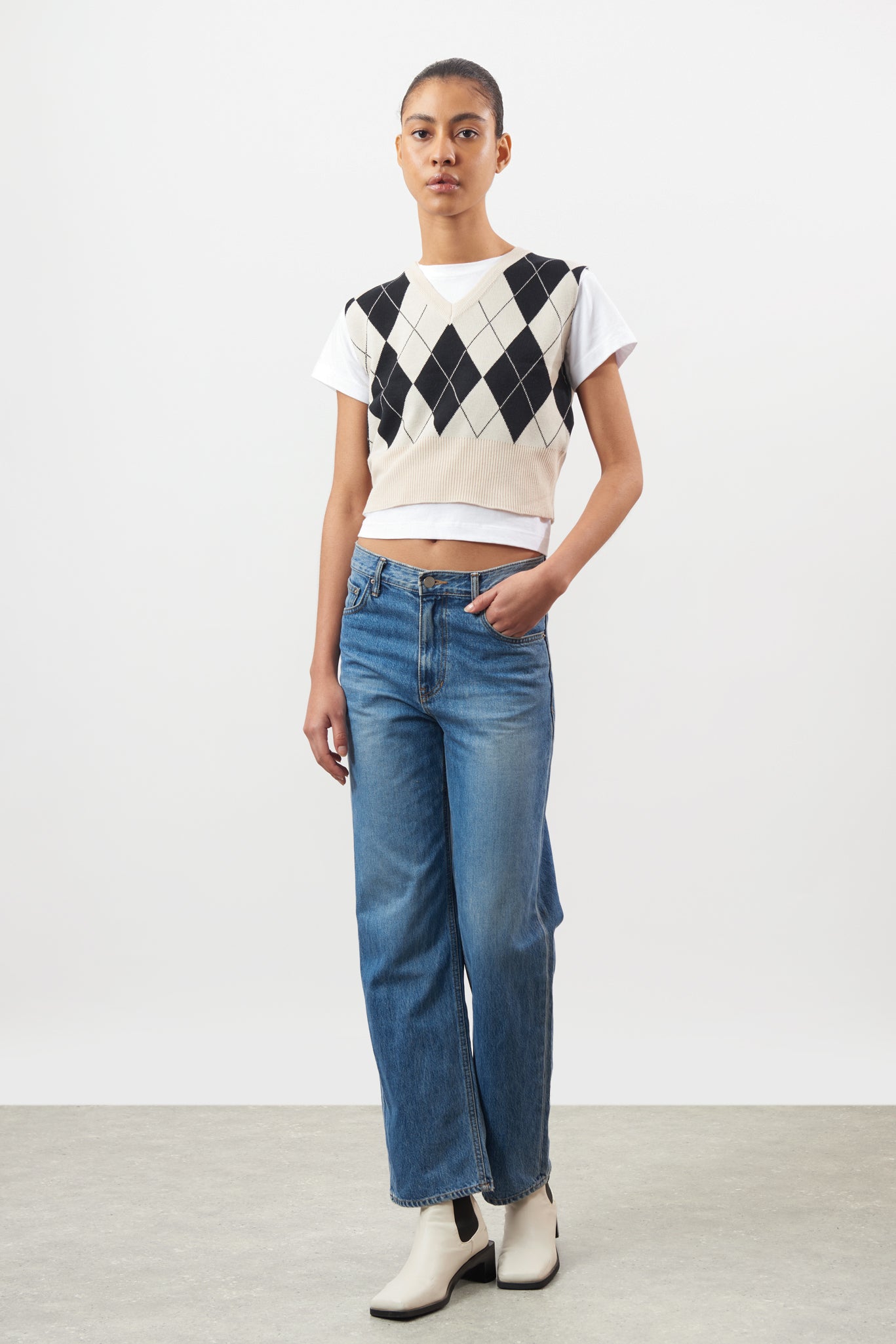 Black and ivory argyle knit vest_4