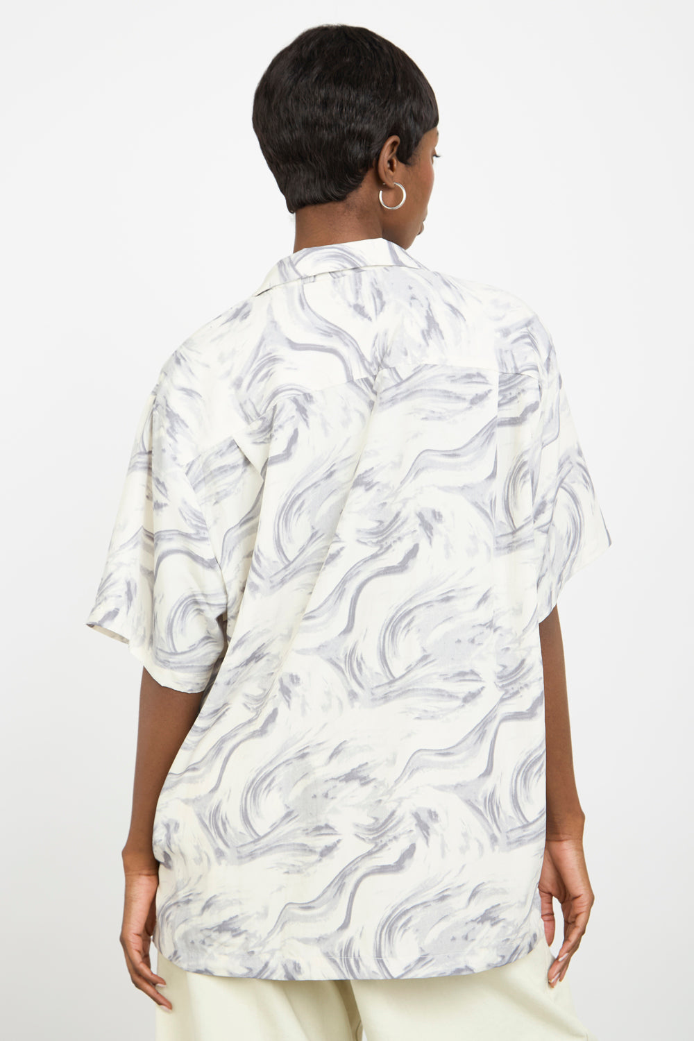 Black and ivory marble print short sleeved shirt_2