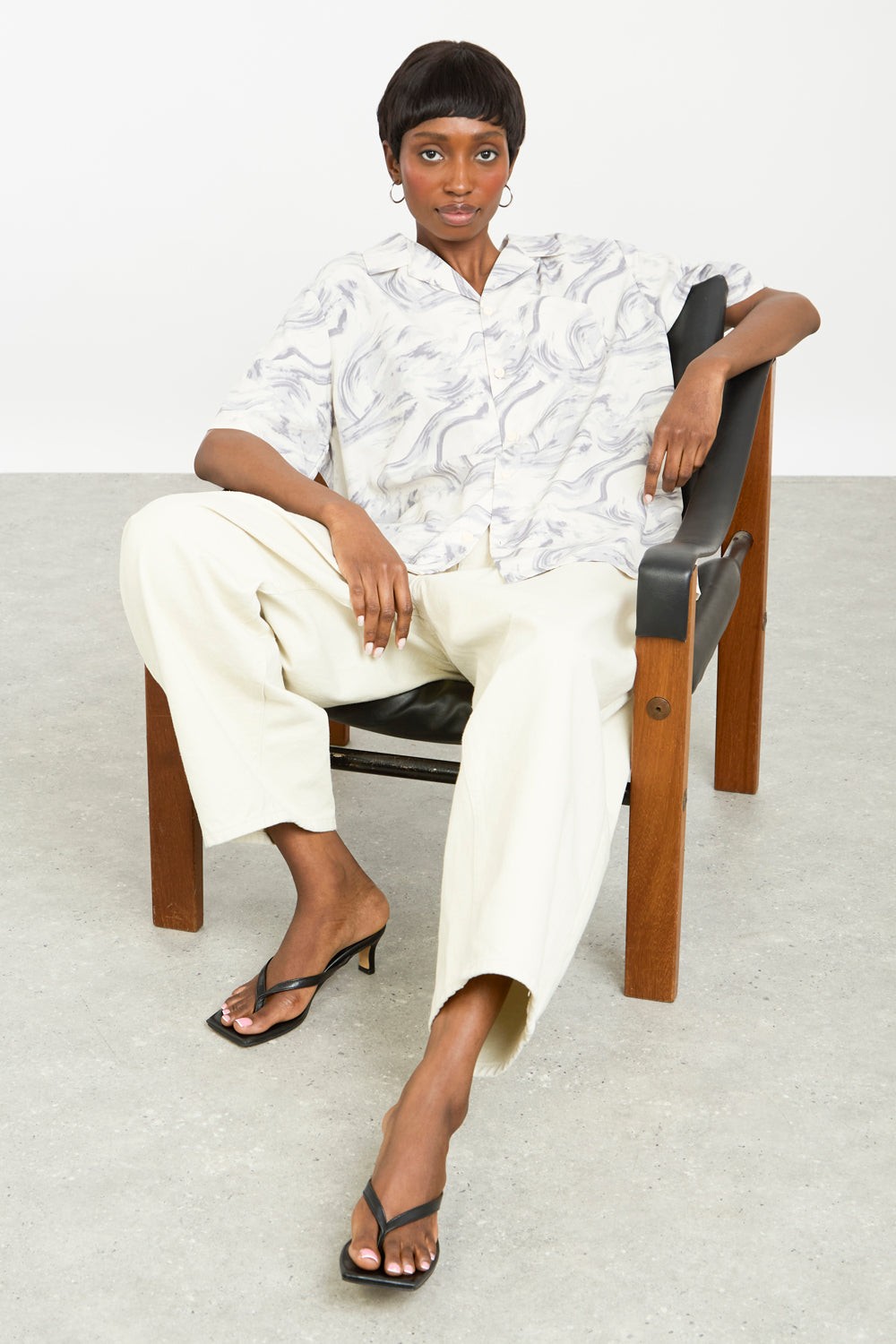 Black and ivory marble print short sleeved shirt_5