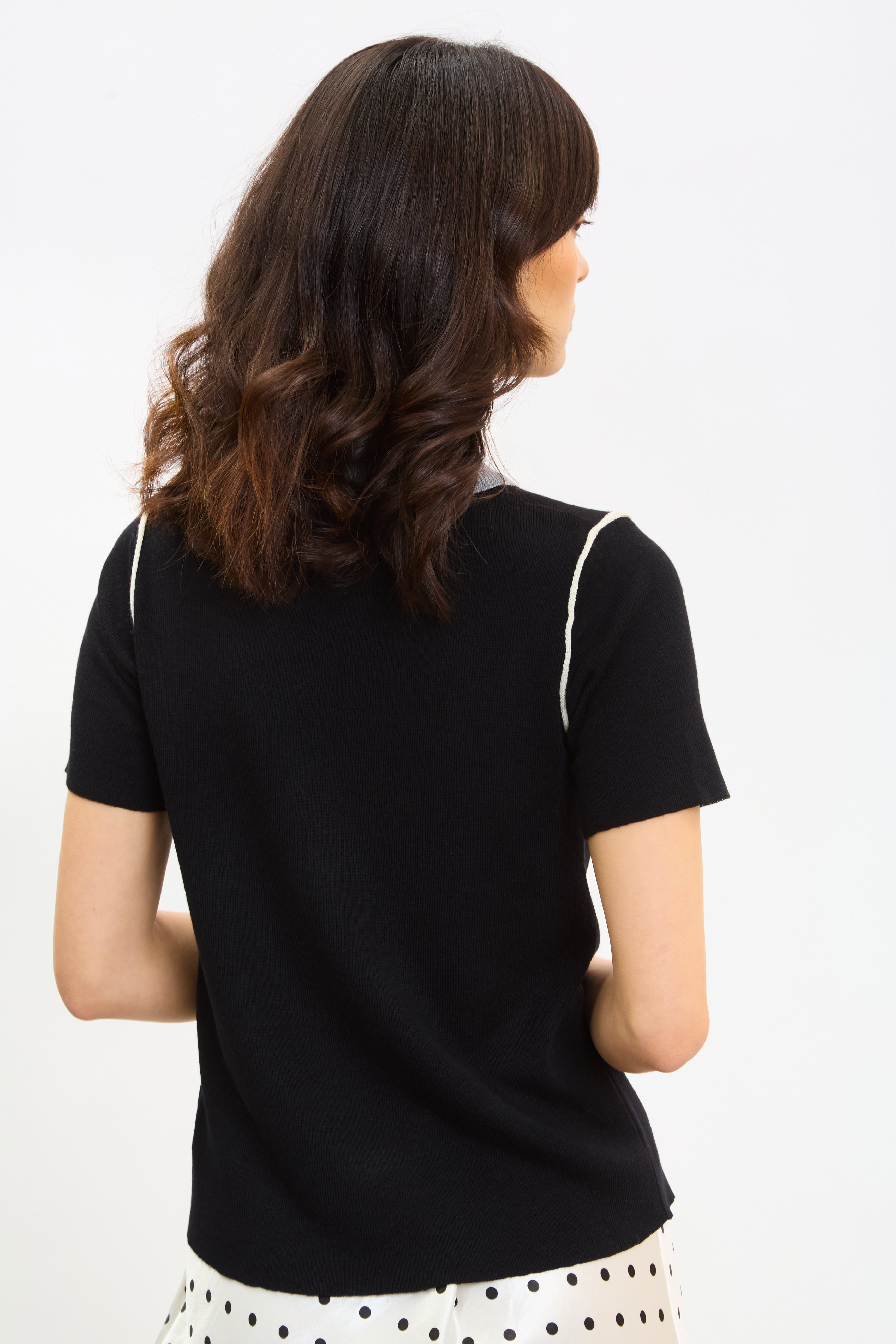 Black and white contrast collar knit tee_2
