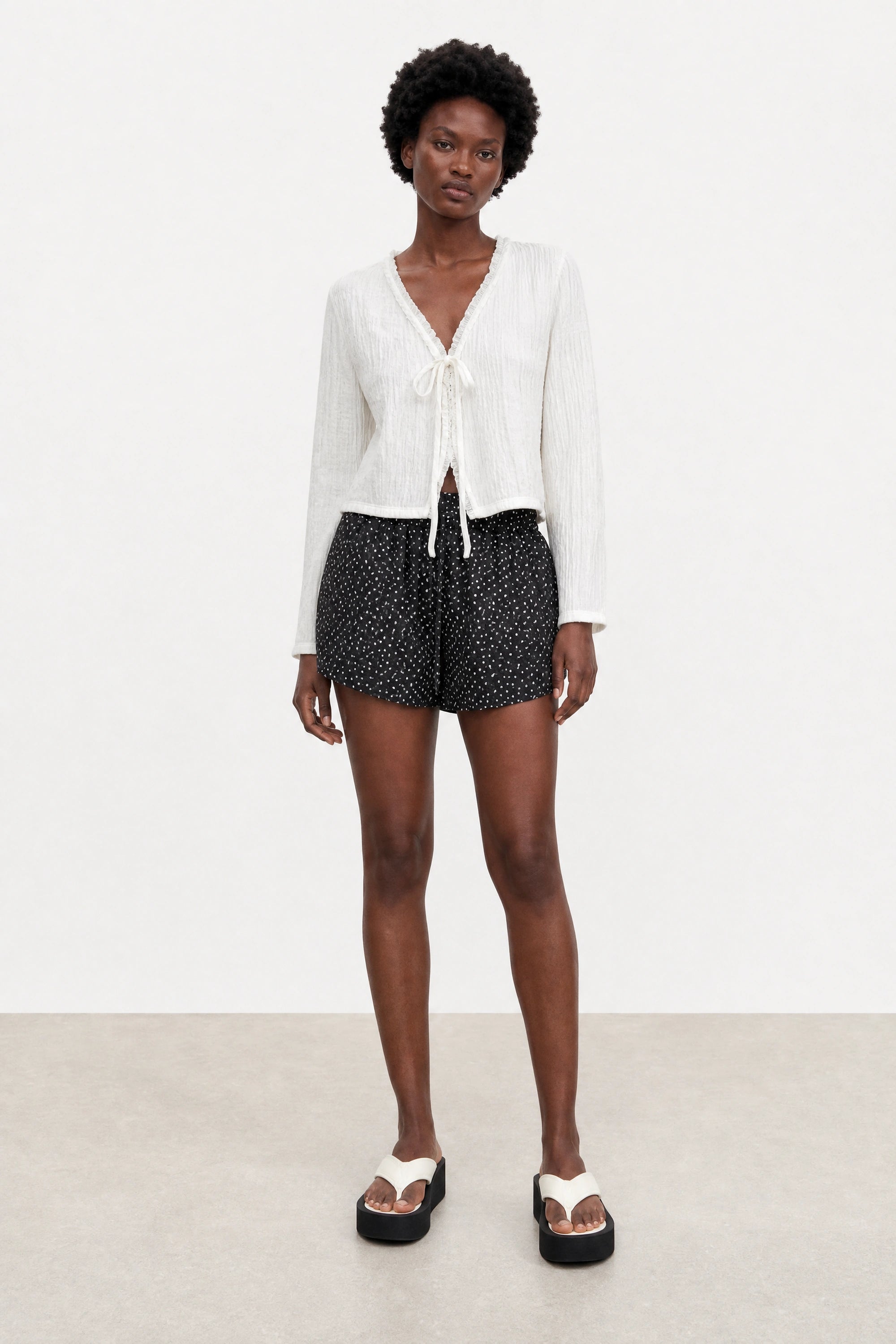 Black and white polka dot balloon shorts_4