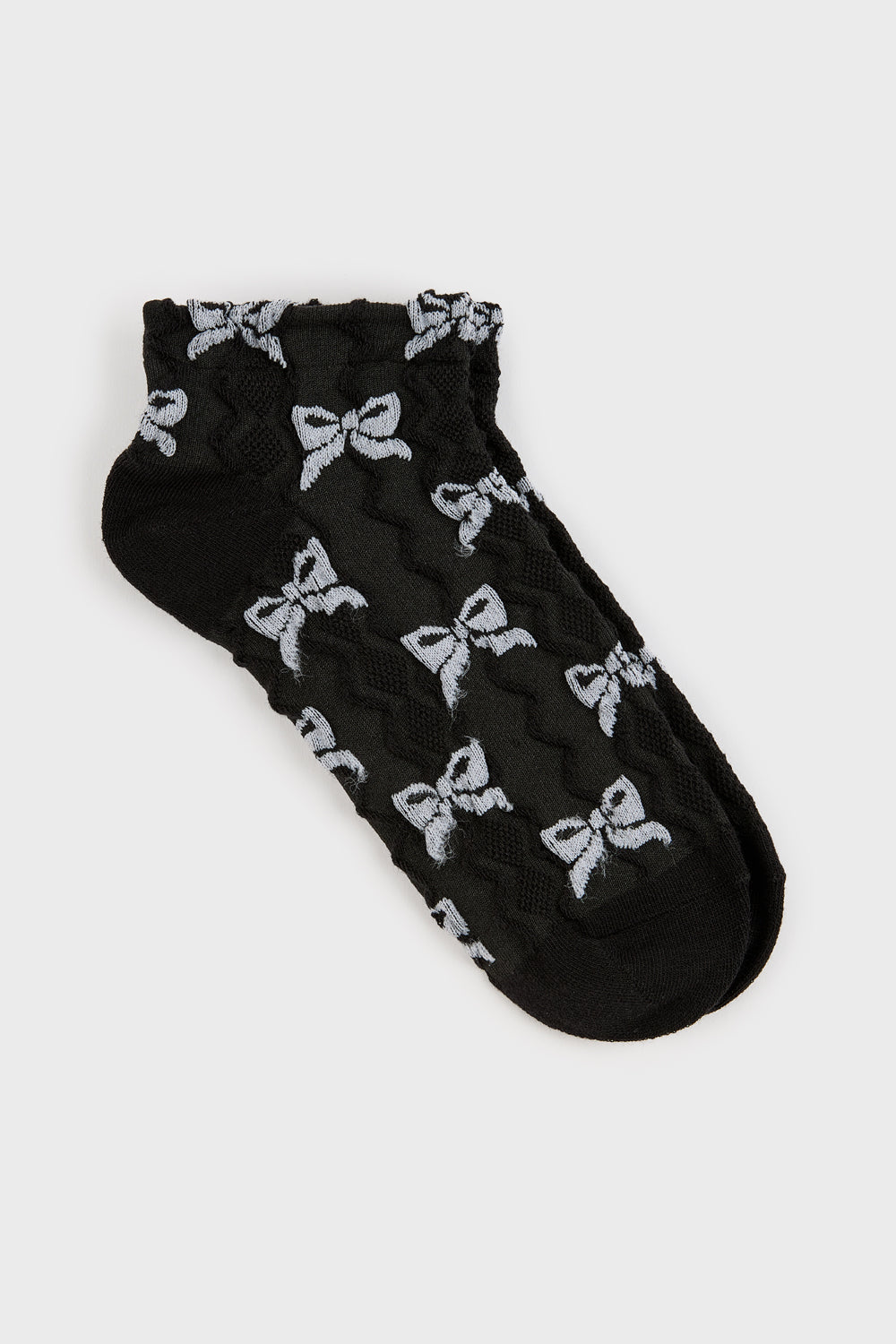 Black and white semi sheer bow pop socks_1