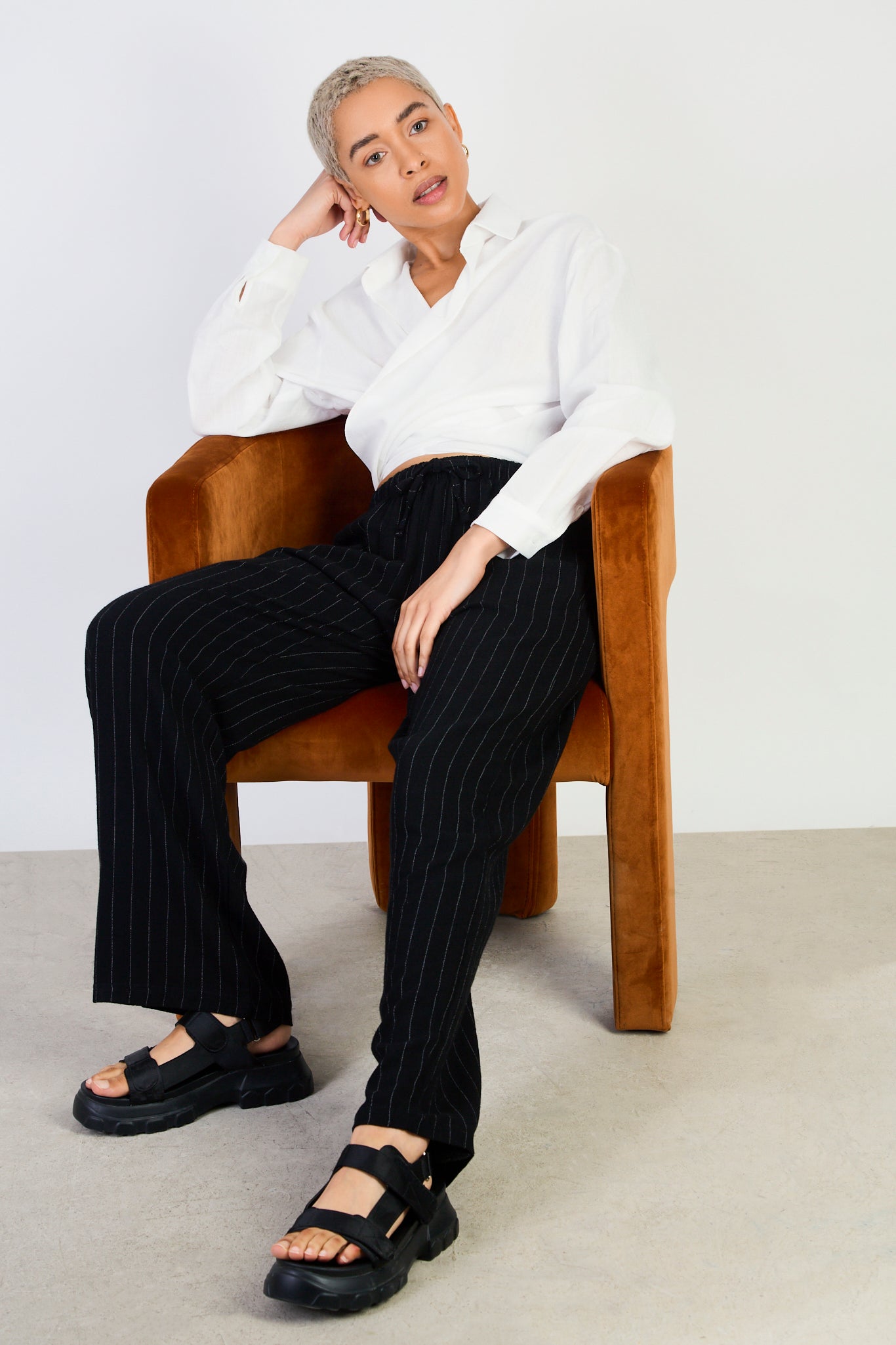 Black and white striped tie waist trousers_4