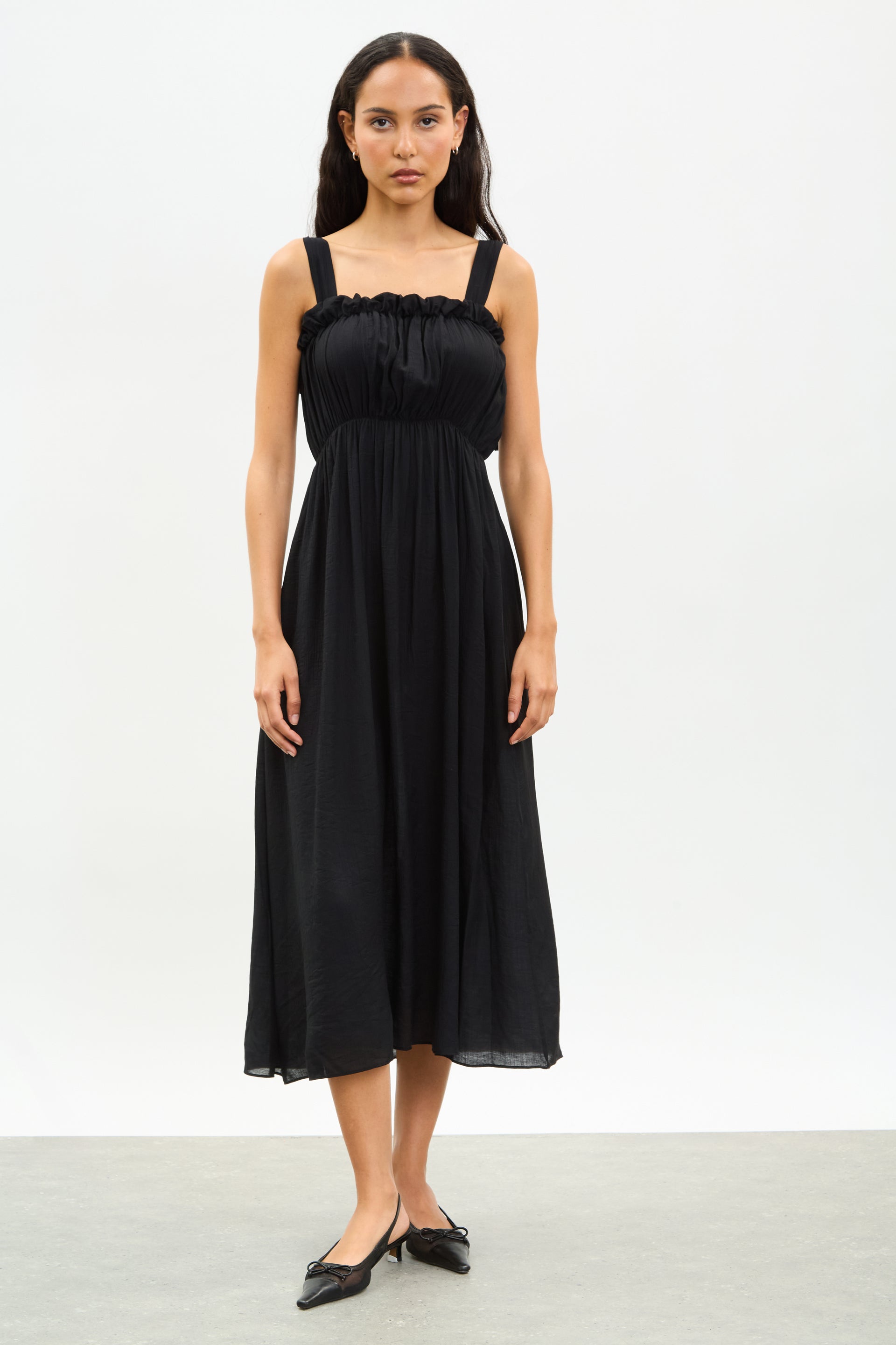 what color shoes to wear with black dress pants Black bow tie strap midi dress