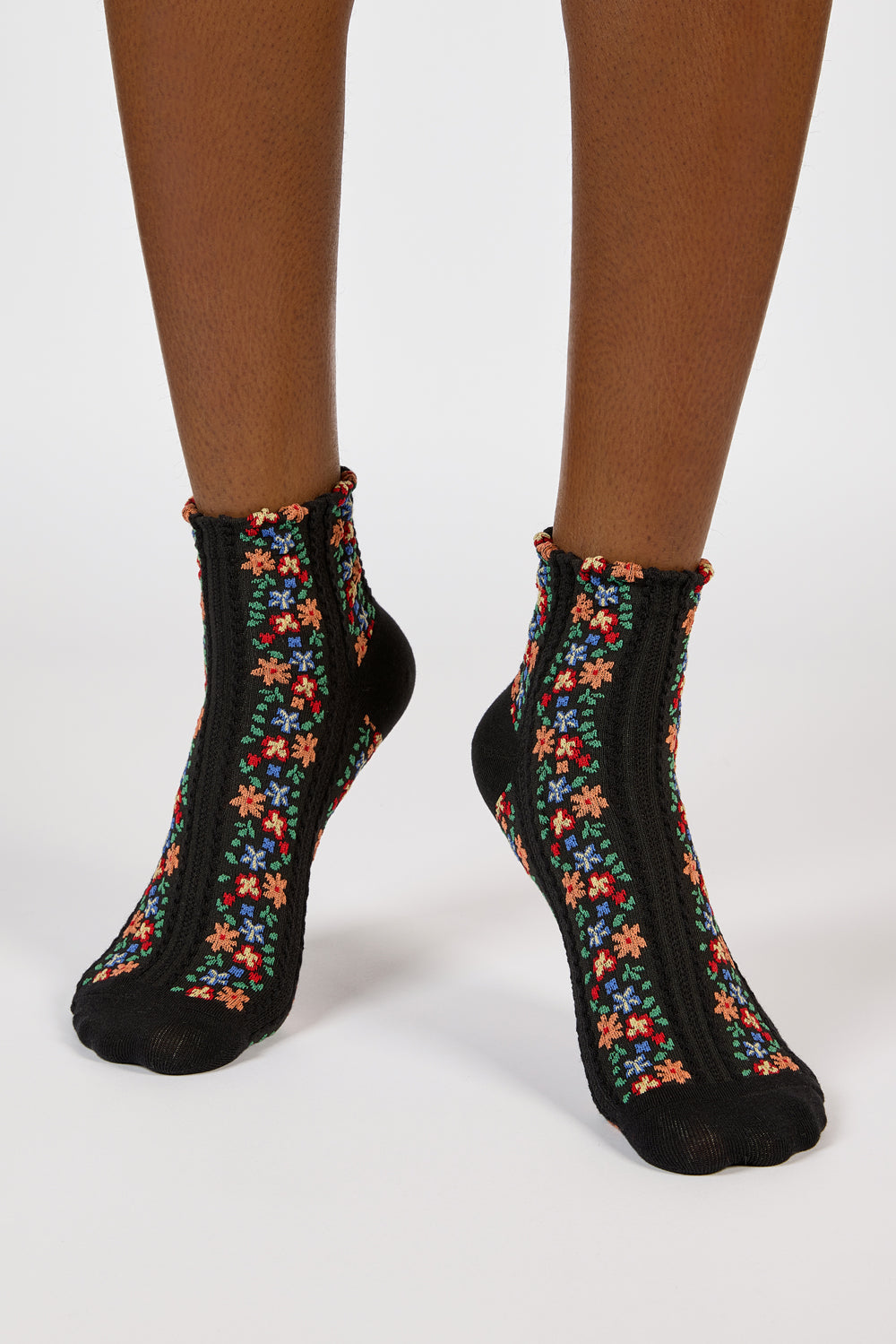 Black bright floral strip socks_4