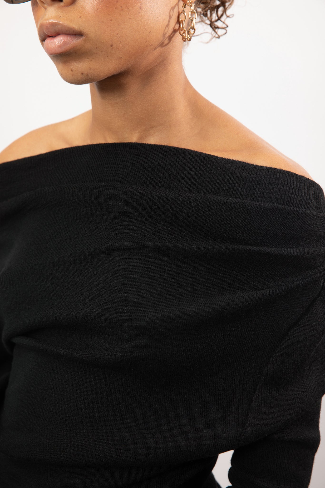 Black draped shoulder long sleeve knit top_3