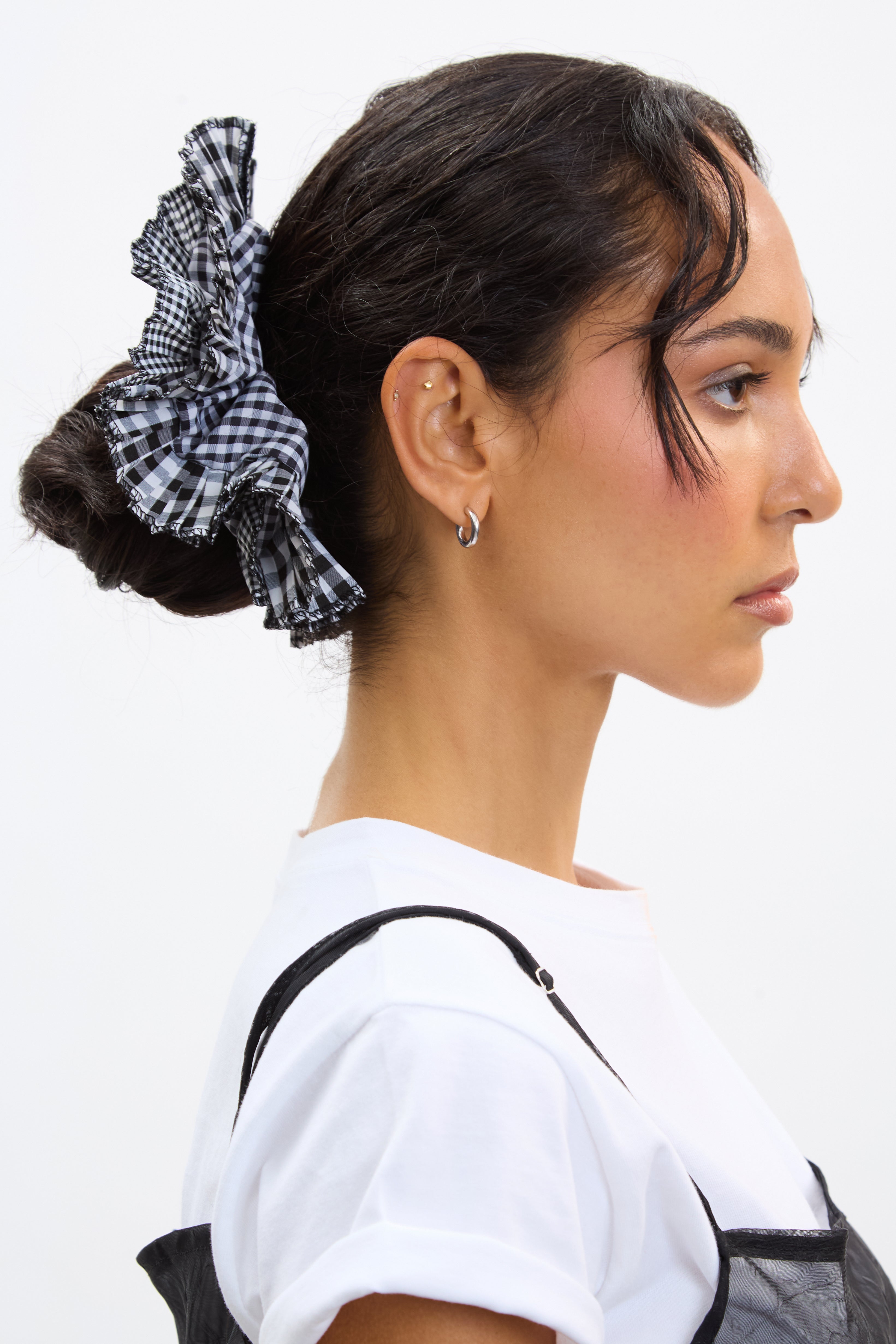 Black gingham on gingham frilly scrunchie_4