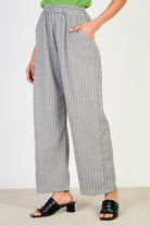 Black gingham side pocket trousers_1
