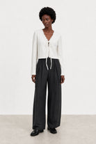 Black nylon blend smart balloon leg trousers_4