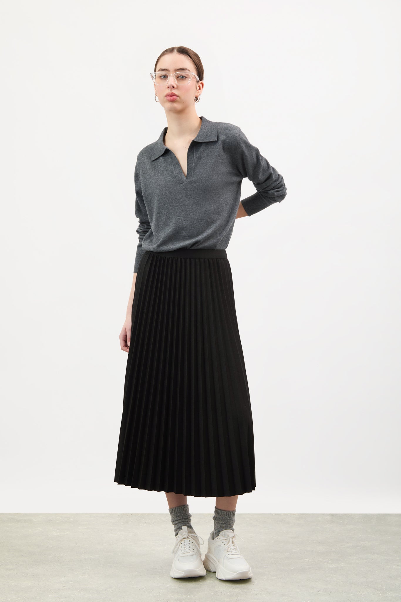 Black pleated midi skirt_4