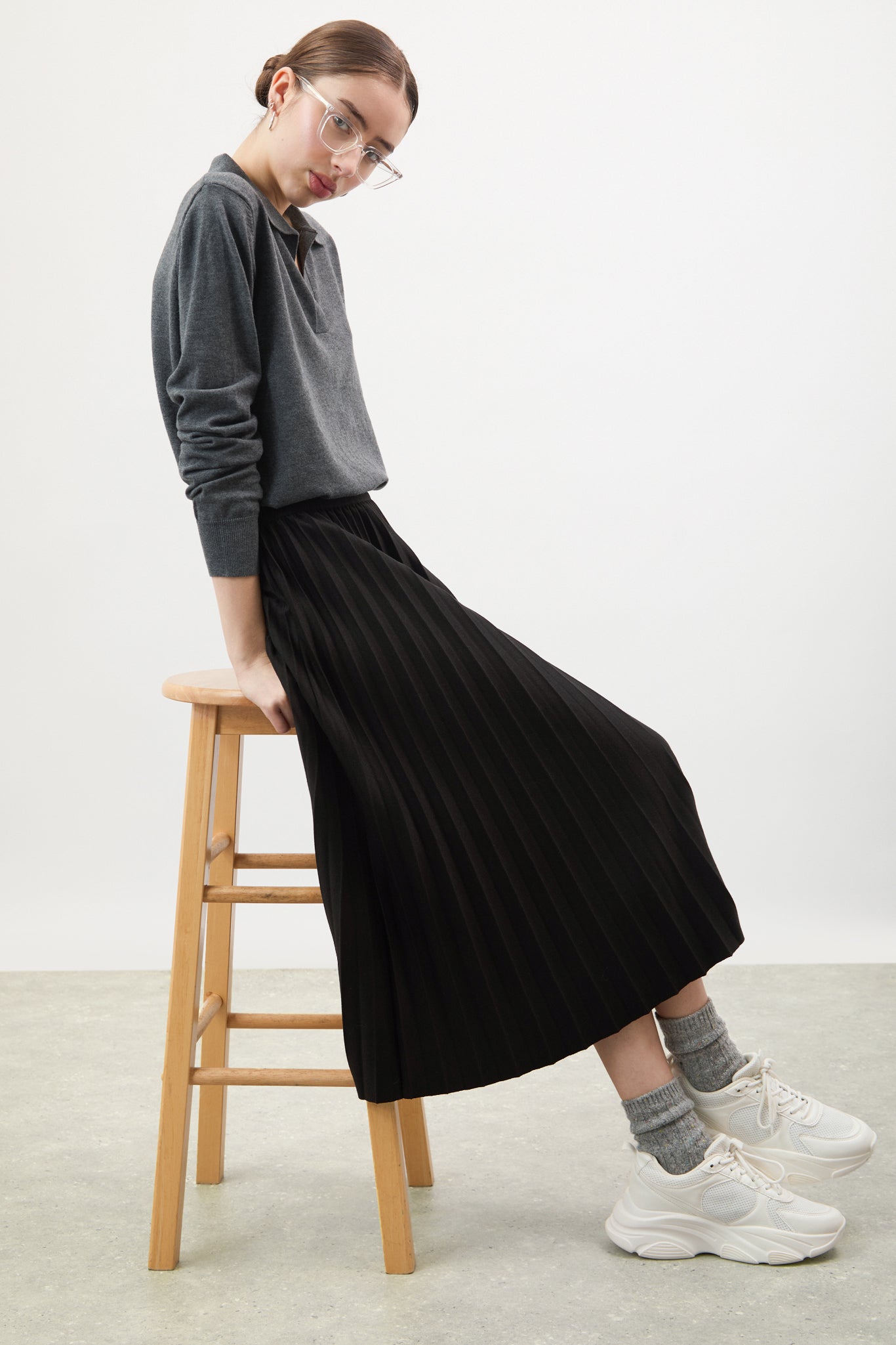 Black pleated midi skirt_5