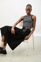 Black pleated triple buckle kilt midi skirt_5