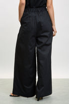 Black pleated wide leg trousers_2