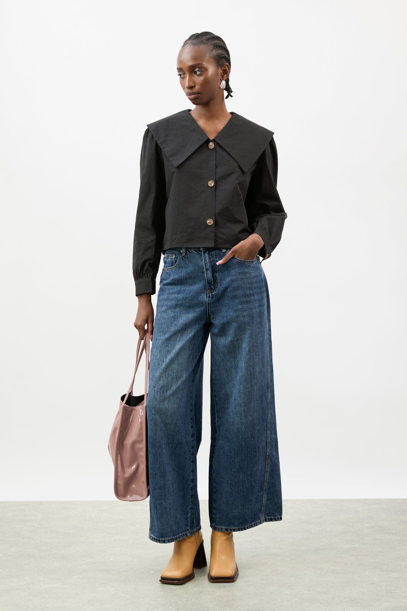 Black pointed giant collar shirt_4