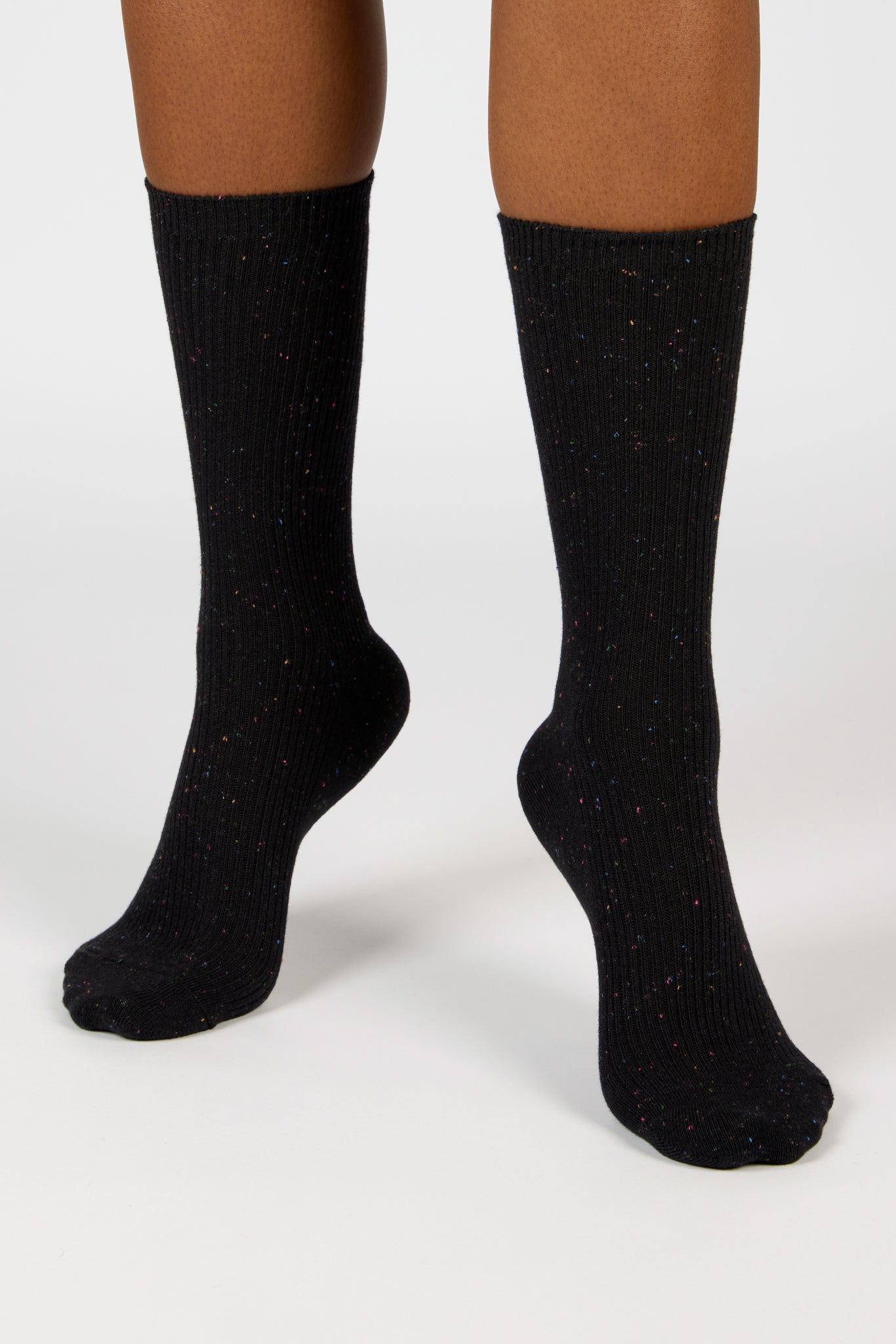 Black rainbow fleck ribbed socks_4