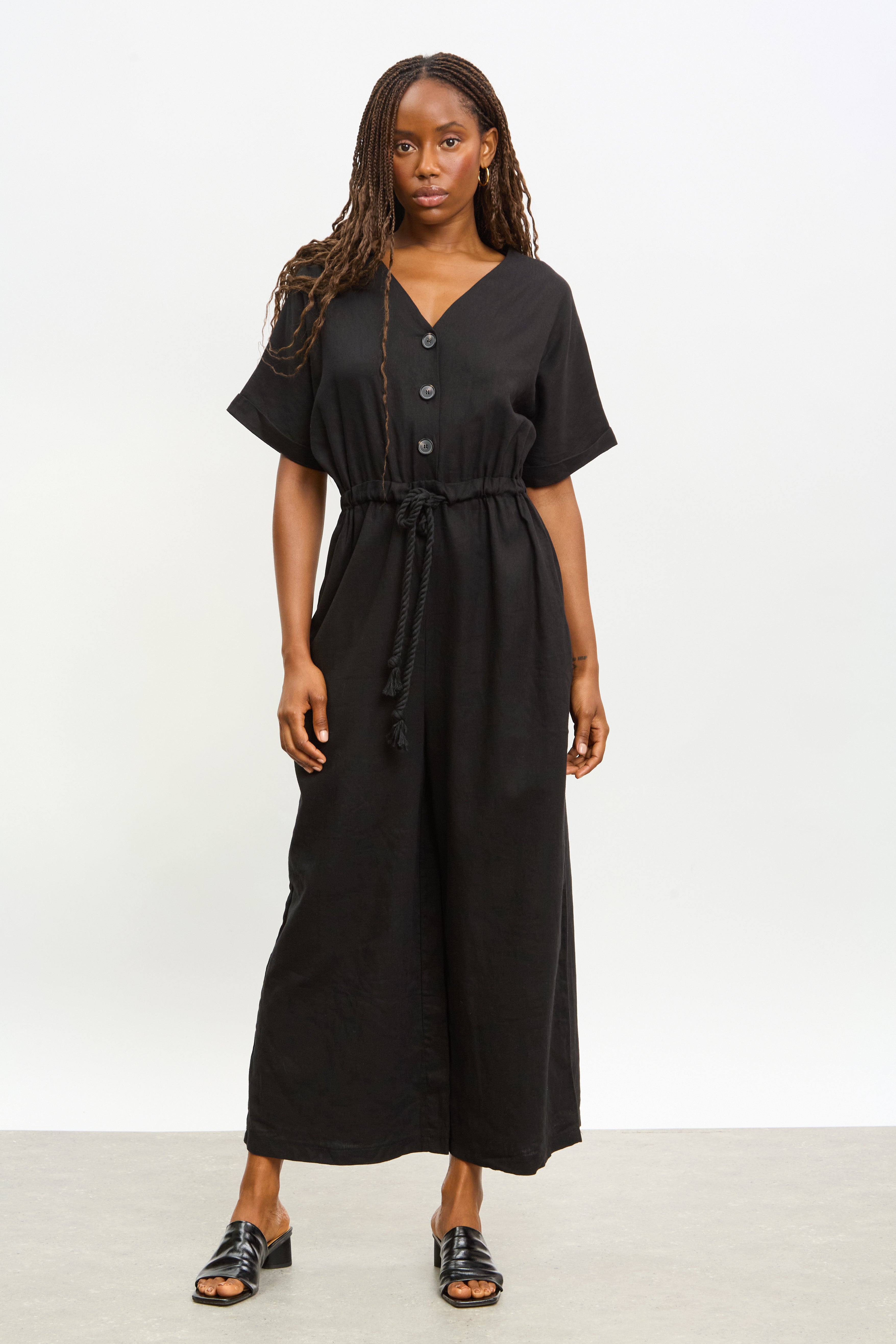 Black short sleeve rope waist jumpsuit_1
