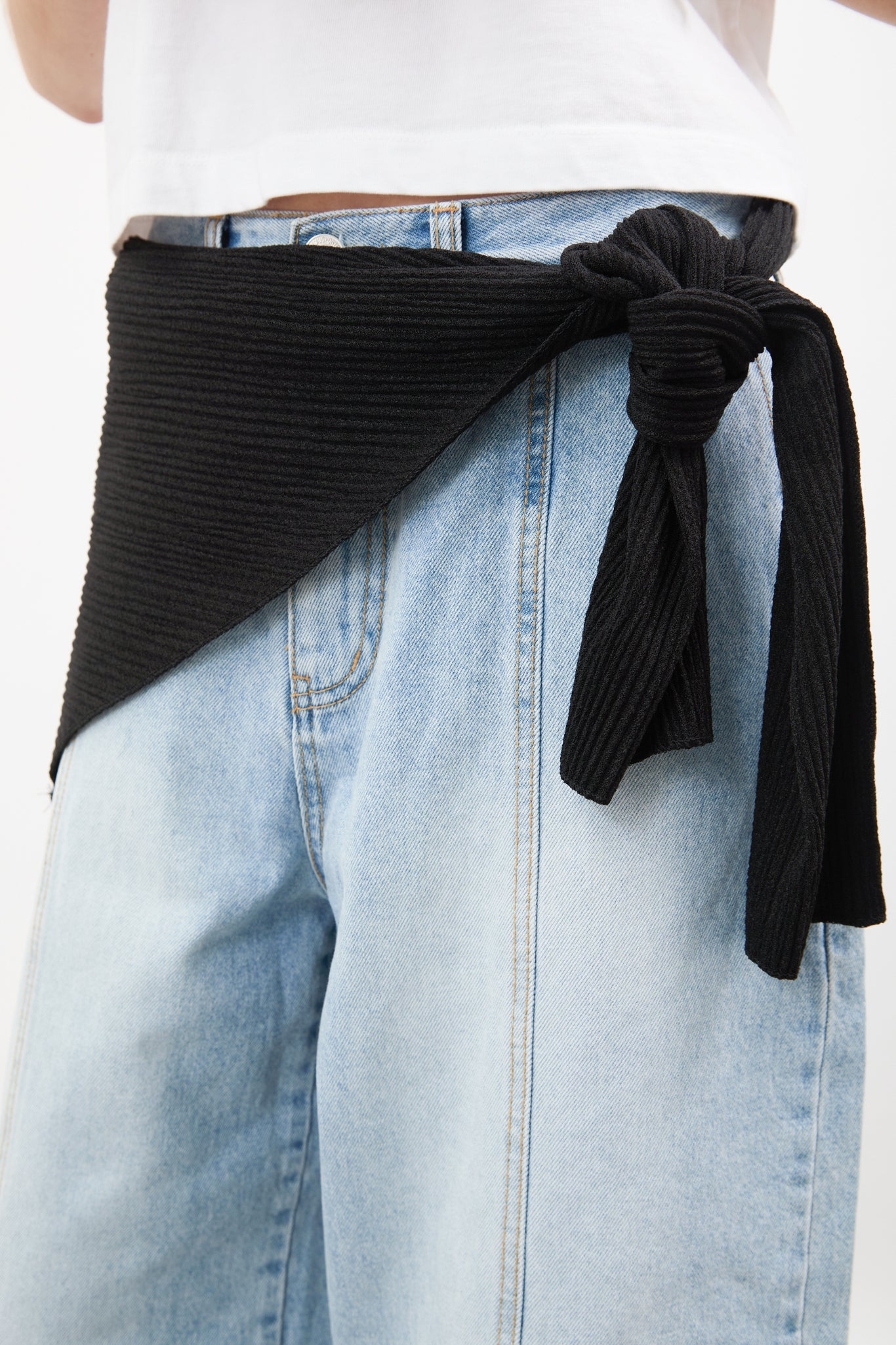 Black textured wrap_4