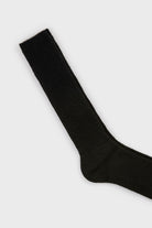 Black thin ribbed long cashmere blend socks_2