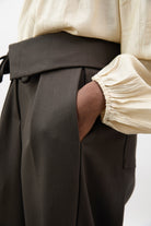 Black tie waist smart pleated trousers_3