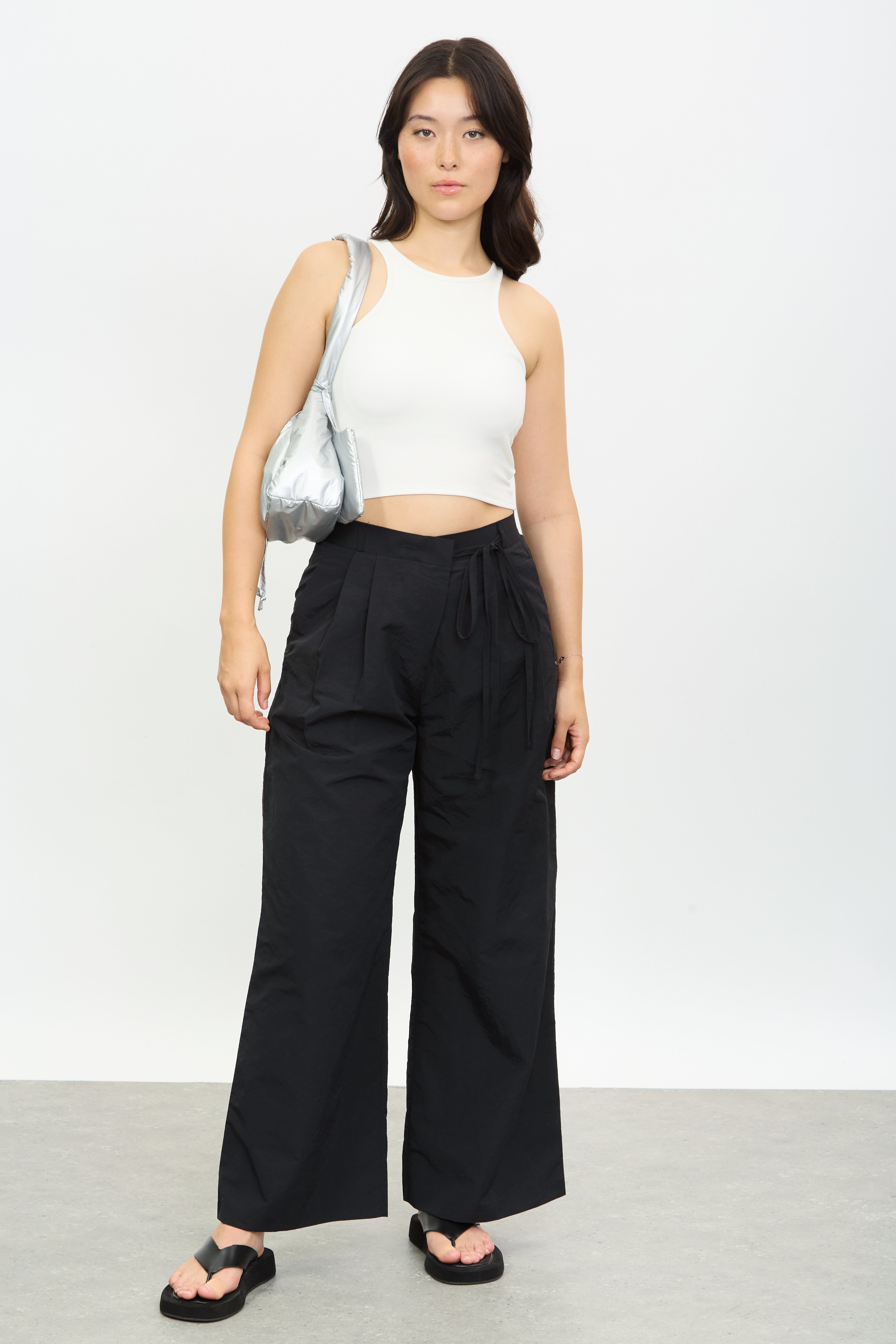 Black tie waist wrap trousers_4